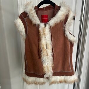 Gloria Vanderbilt Vintage Vest with Fur Lined Hem